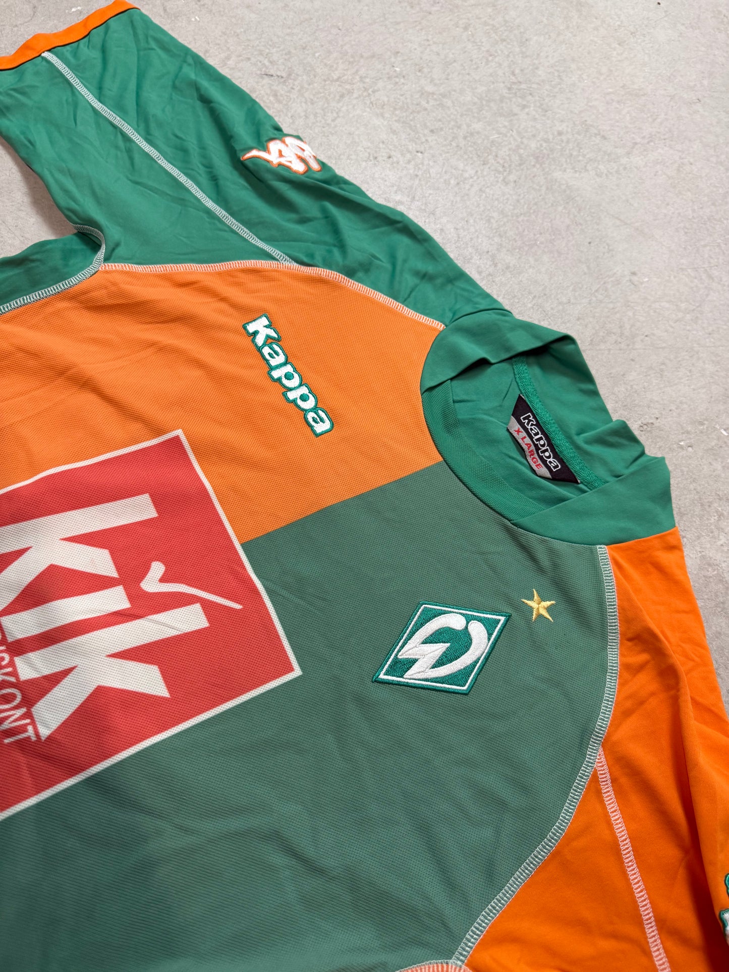 Werder Bremen Heim 2005/06 (L) Borowski #24