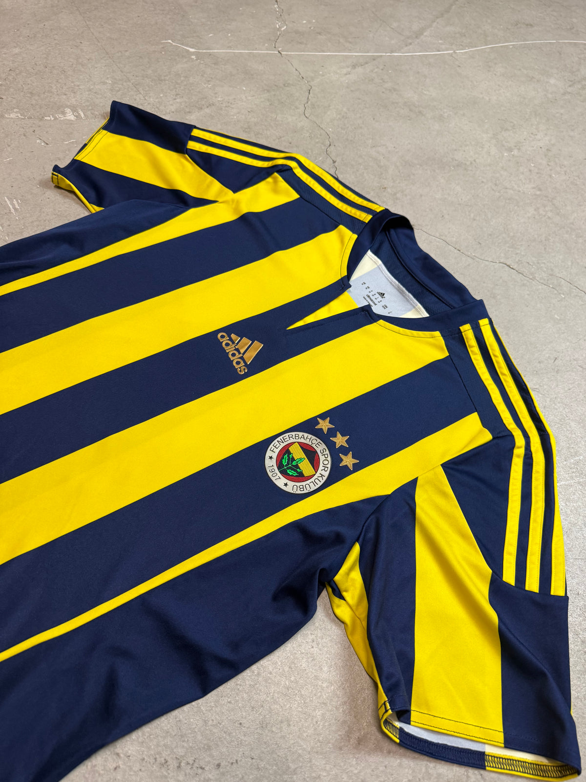 Fenerbahce Heim 2015/16 (M) Van Persie #11