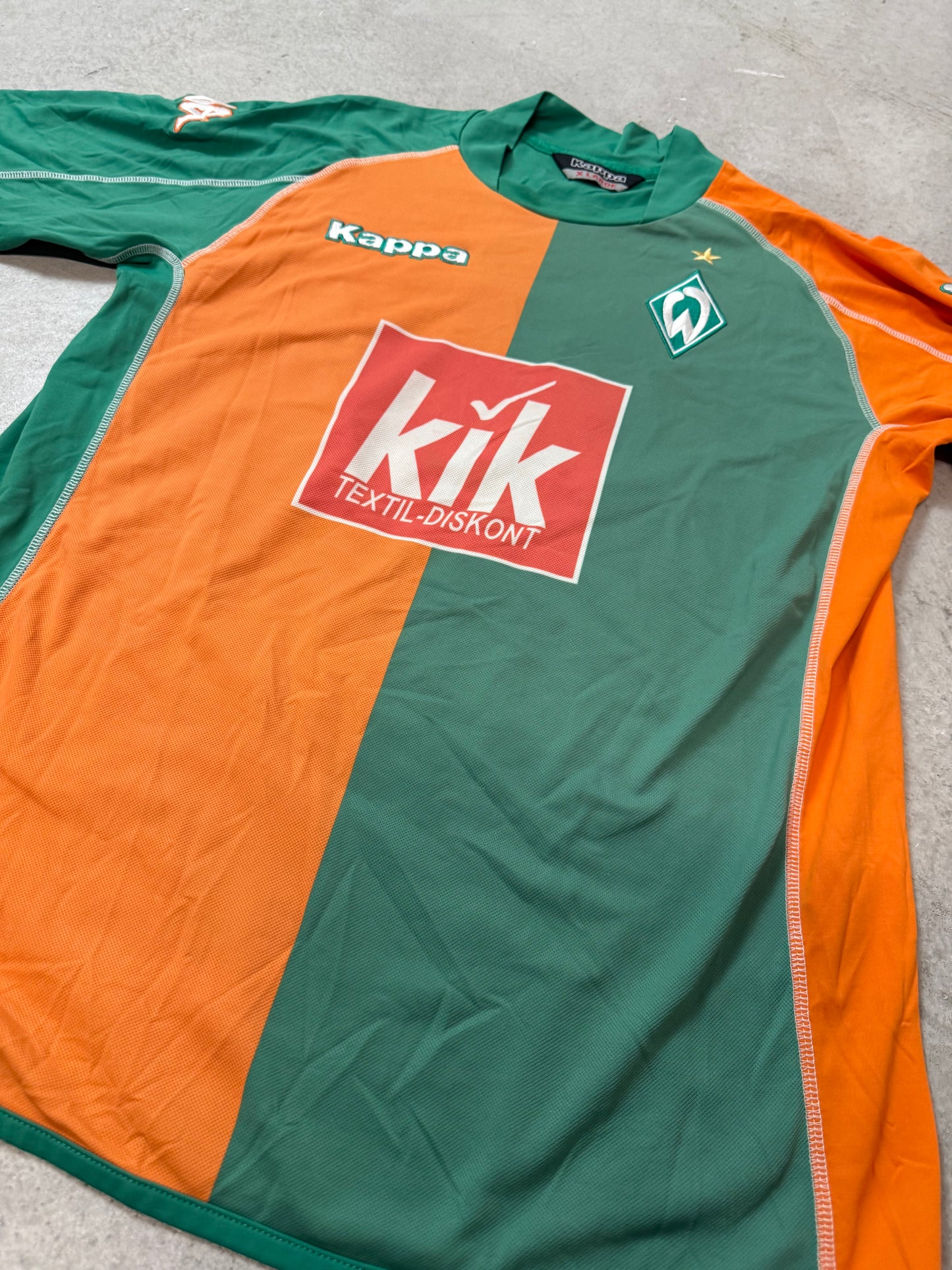 Werder Bremen Heim 2005/06 (L) Borowski #24