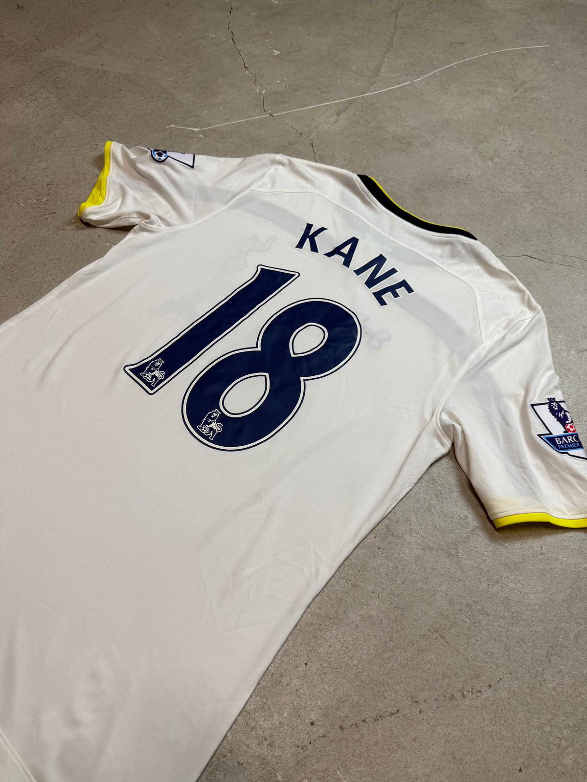 Tottenham Heim 2014/15 (L) Kane #18