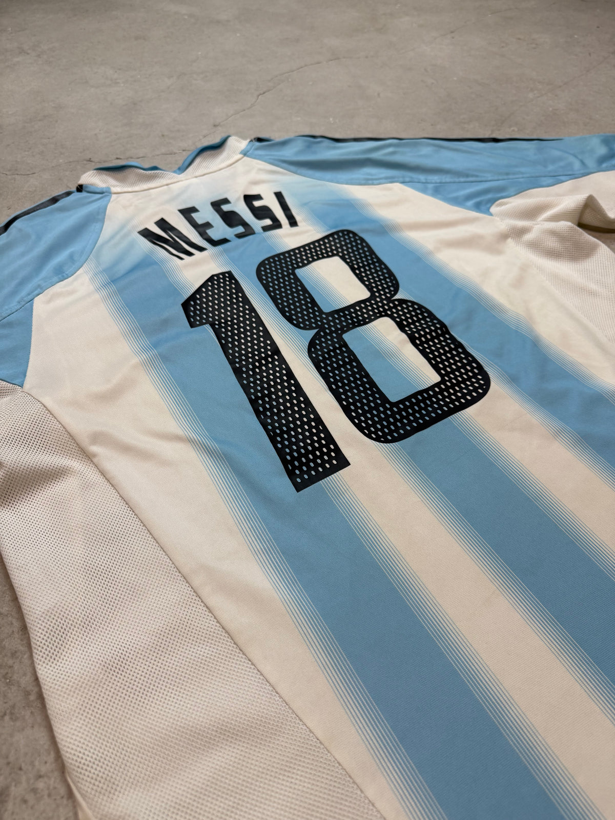 Argentinien Heim 2004 (L) Messi #18