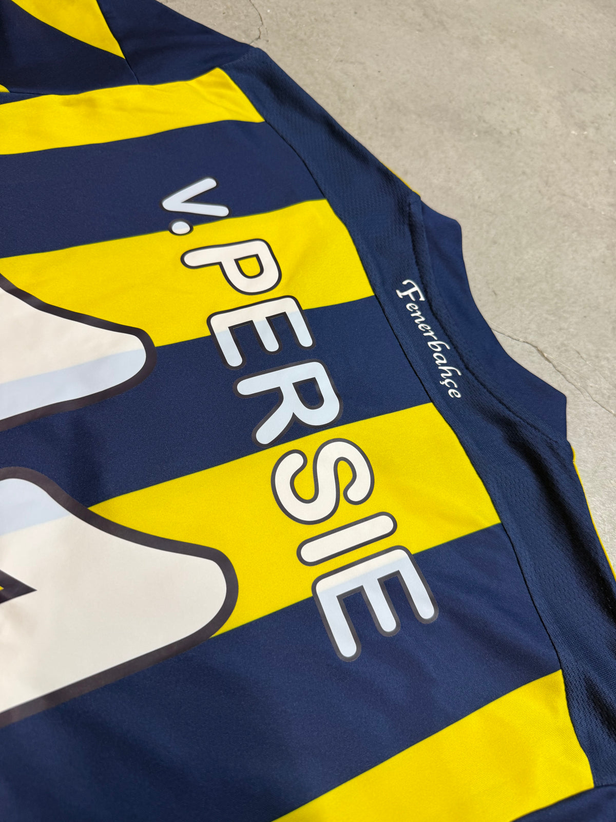 Fenerbahce Heim 2015/16 (M) Van Persie #11